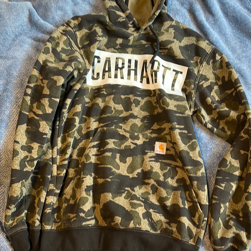 Men’s camo carhartt hoodie size small